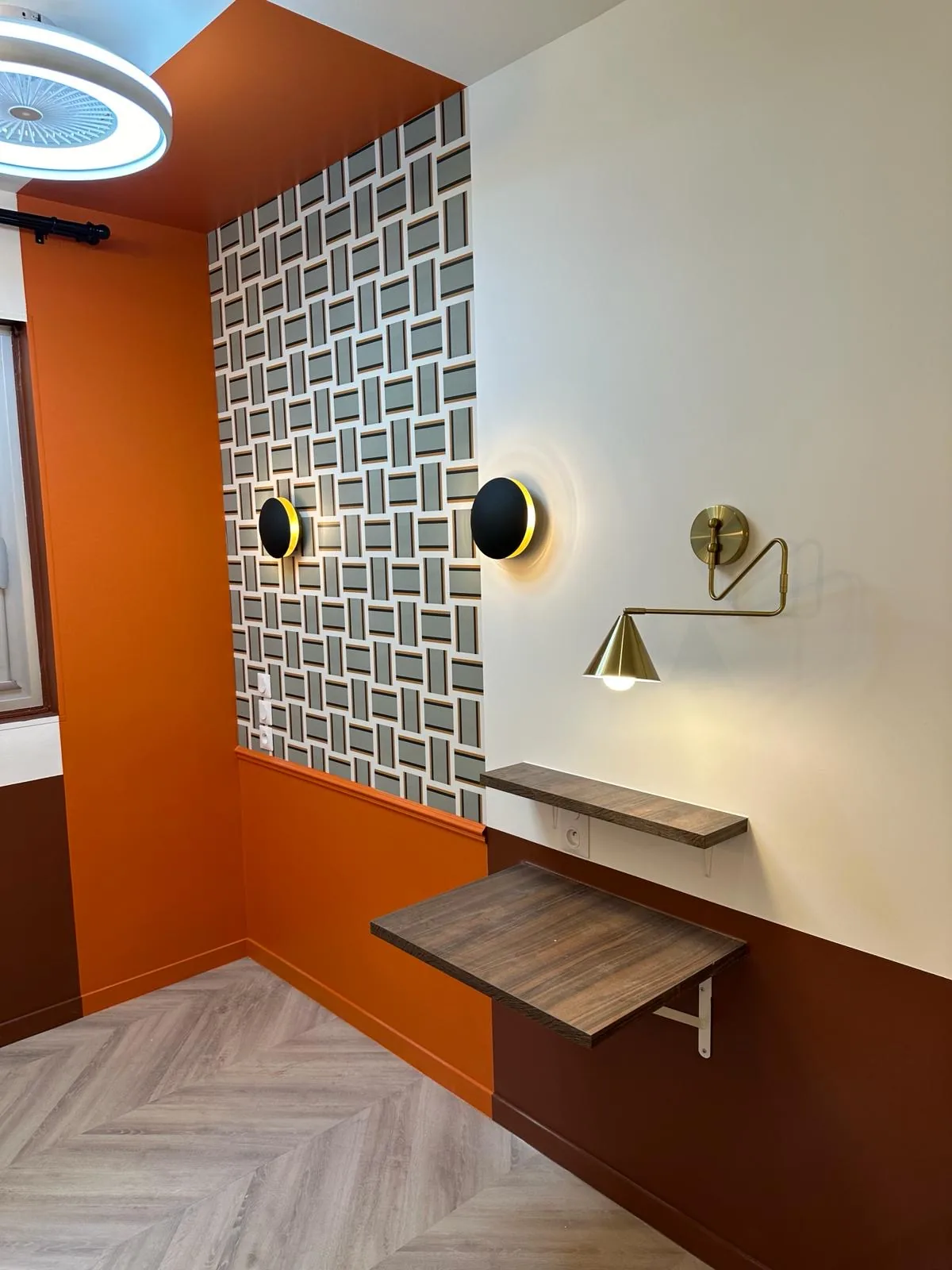 Séjour terminé de l'un des trois logements livrés, Paris 15e Pasteur