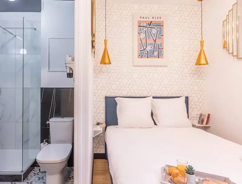 Salle de bain vasque or — finition dorée haut de gamme Paris